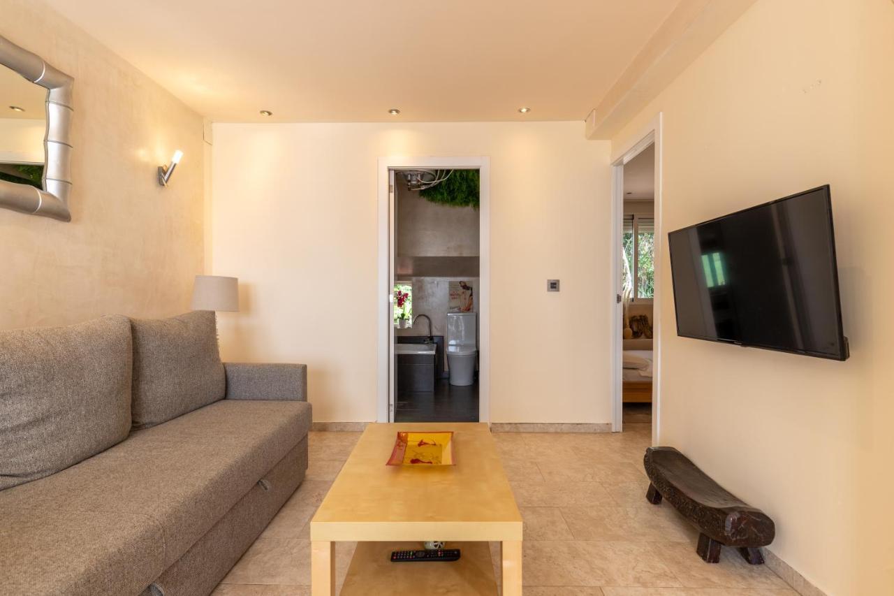 Seabreeze Carihuela Apartment Torremolinos Kültér fotó